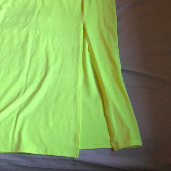 Neon yellow high wasted skirt - Picture 3 of 3